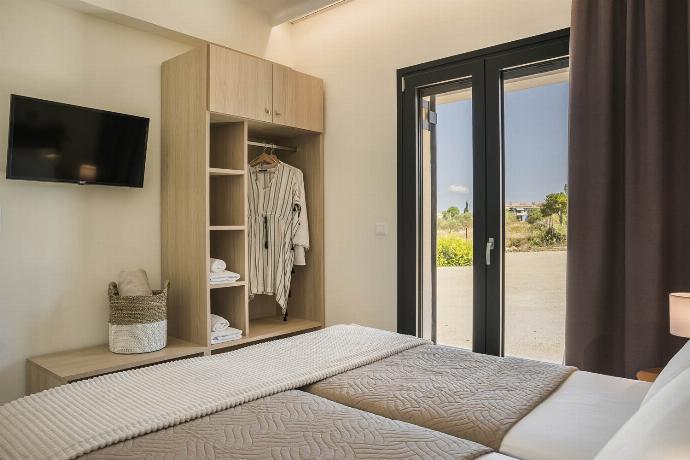  . - Villa Pinelopi Tria . (Photo Gallery) }}