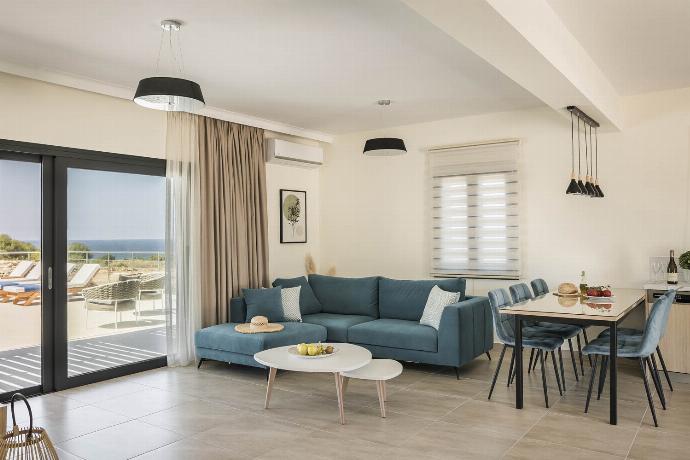  . - Villa Pinelopi Tria . (Photo Gallery) }}