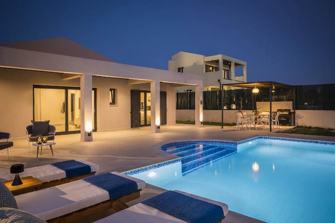  . - Villa Pinelopi Tria . (Photo Gallery) }}