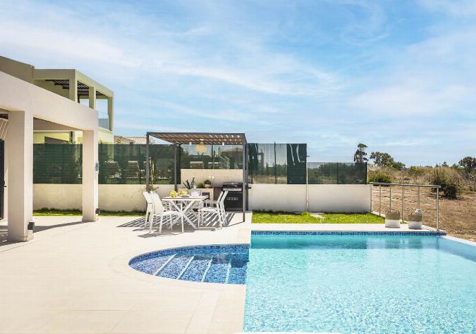  . - Villa Pinelopi Tria . (Photo Gallery) }}