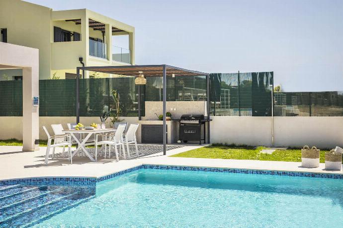  . - Villa Pinelopi Tria . (Photo Gallery) }}