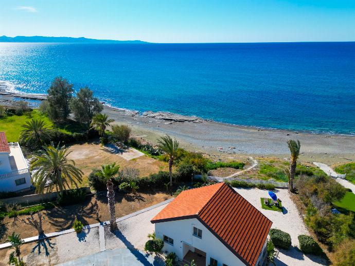  . - Villa Kochili . (Γκαλερί Φωτογραφιών) }}