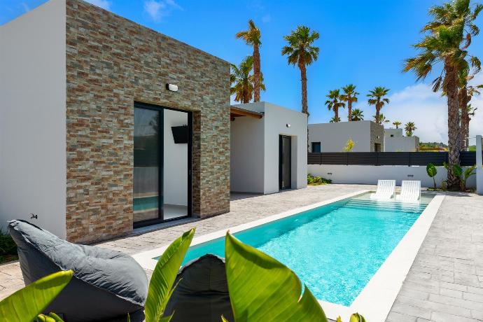  . - Villa Salty Sun 5 . (Photo Gallery) }}