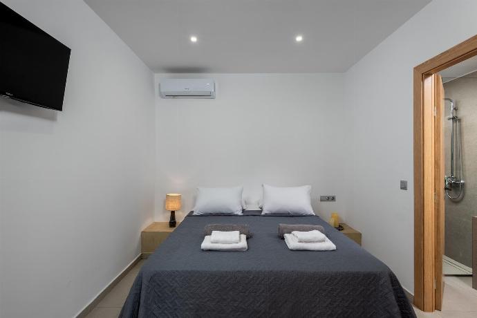  . - Villa Salty Sun 5 . (Photo Gallery) }}