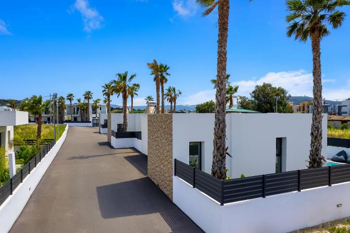 , . - Villa Salty Sun 5 . (Photo Gallery) }}