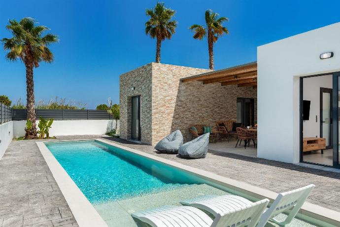  . - Villa Salty Sun 5 . (Photo Gallery) }}