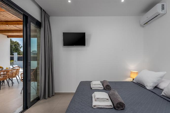  . - Villa Salty Sun 5 . (Photo Gallery) }}