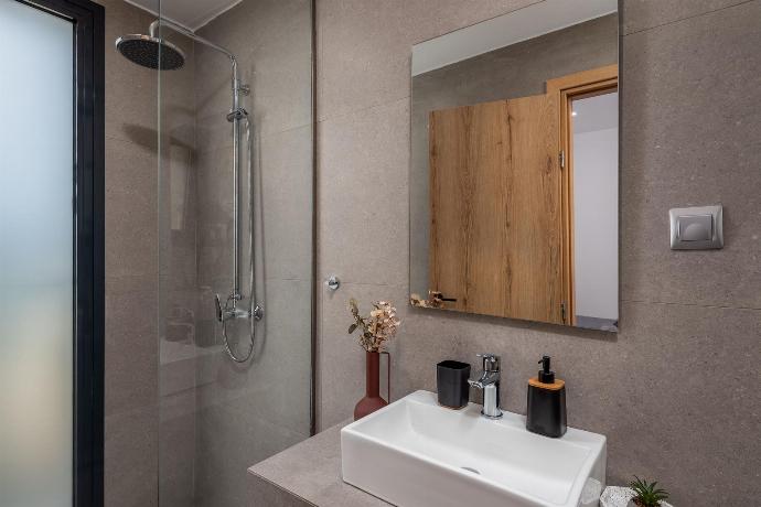  . - Villa Salty Sun 5 . (Photo Gallery) }}