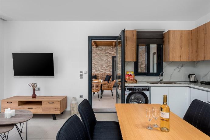  . - Villa Salty Sun 5 . (Photo Gallery) }}