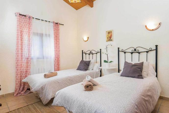  . - Villa Alejandra . (Photo Gallery) }}