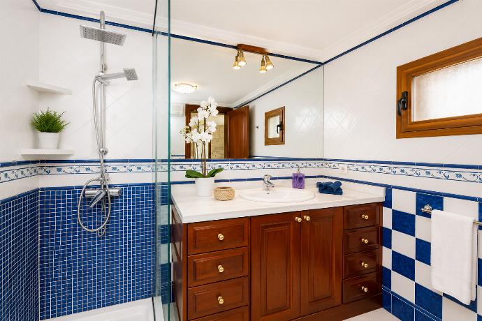  . - Villa Alejandra . (Photo Gallery) }}