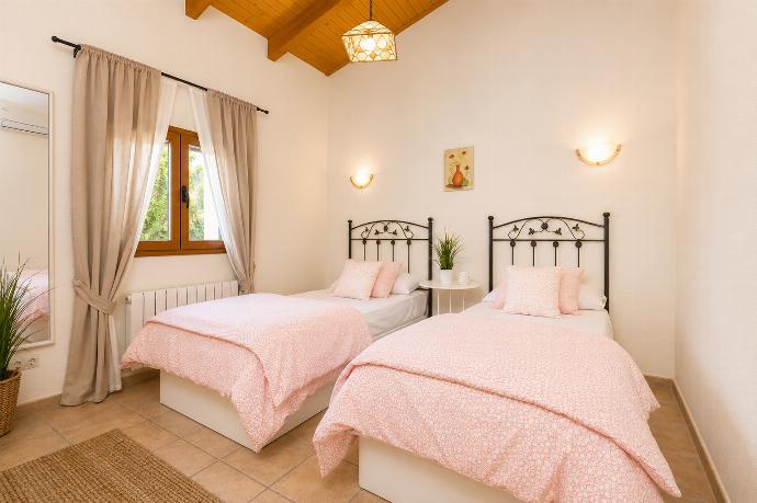  . - Villa Alejandra . (Photo Gallery) }}