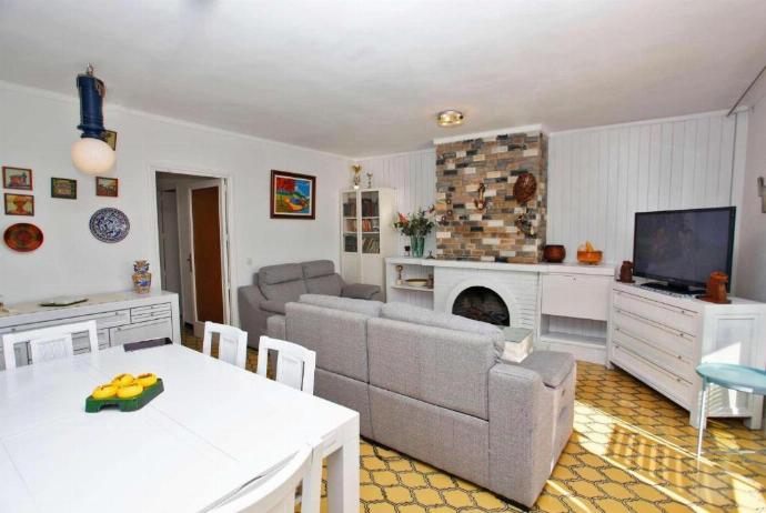  . - Villa Maria . (Photo Gallery) }}