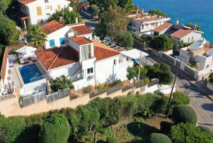  . - Villa Maria . (Photo Gallery) }}