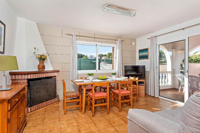  . - Villa Ponent . (Photo Gallery) }}