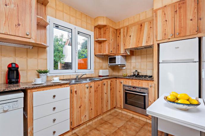  . - Villa Ponent . (Photo Gallery) }}