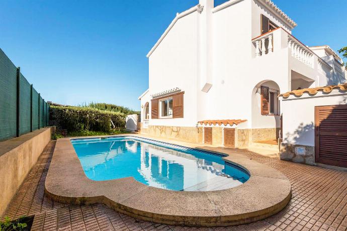  . - Villa Ponent . (Photo Gallery) }}