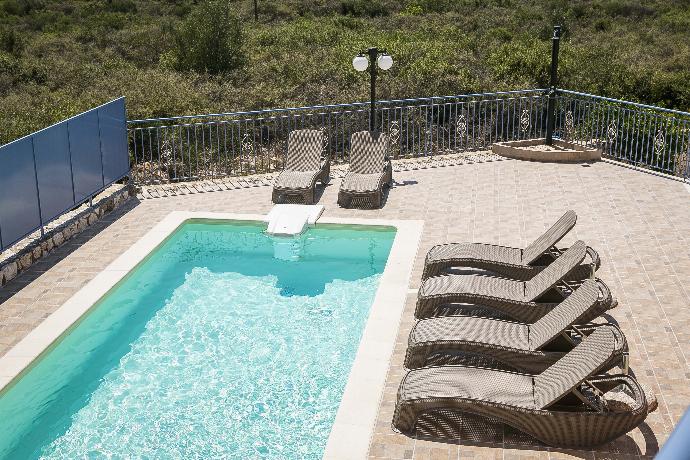  . - Villa Xenia . (Photo Gallery) }}