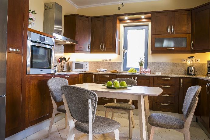  . - Villa Xenia . (Photo Gallery) }}