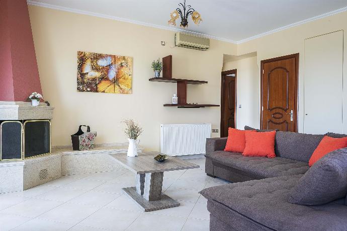  . - Villa Xenia . (Photo Gallery) }}