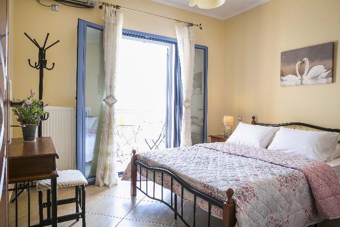  . - Villa Xenia . (Photo Gallery) }}