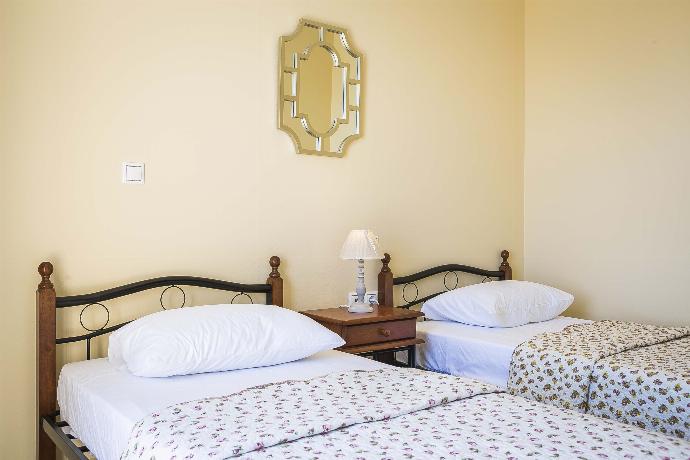  . - Villa Xenia . (Photo Gallery) }}