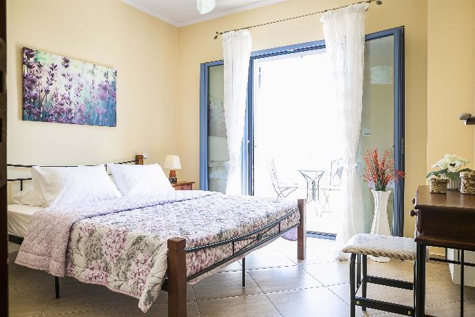  . - Villa Xenia . (Photo Gallery) }}