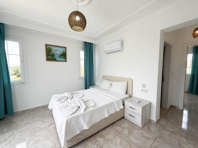  . - Villa Fergana . (Photo Gallery) }}