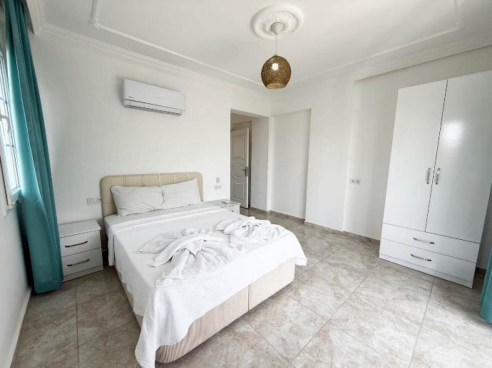  . - Villa Fergana . (Photo Gallery) }}