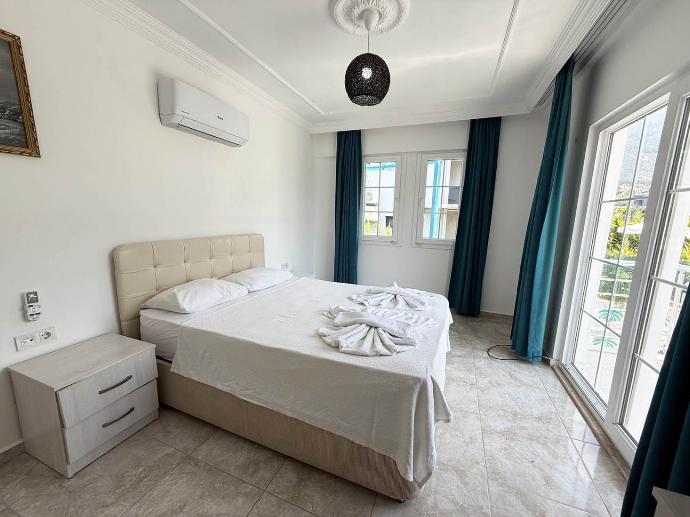  . - Villa Fergana . (Photo Gallery) }}