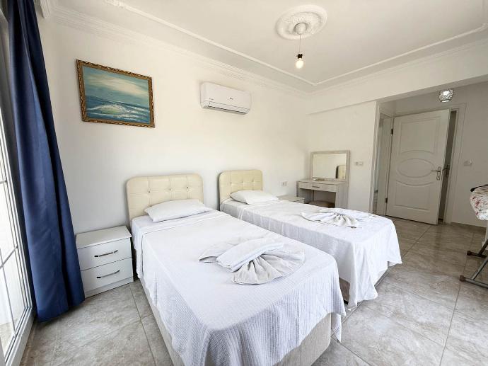  . - Villa Fergana . (Photo Gallery) }}