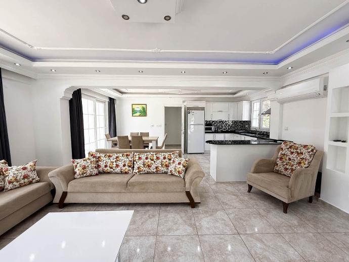  . - Villa Fergana . (Photo Gallery) }}