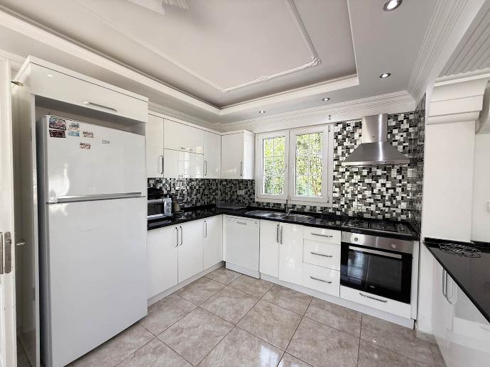  . - Villa Fergana . (Photo Gallery) }}