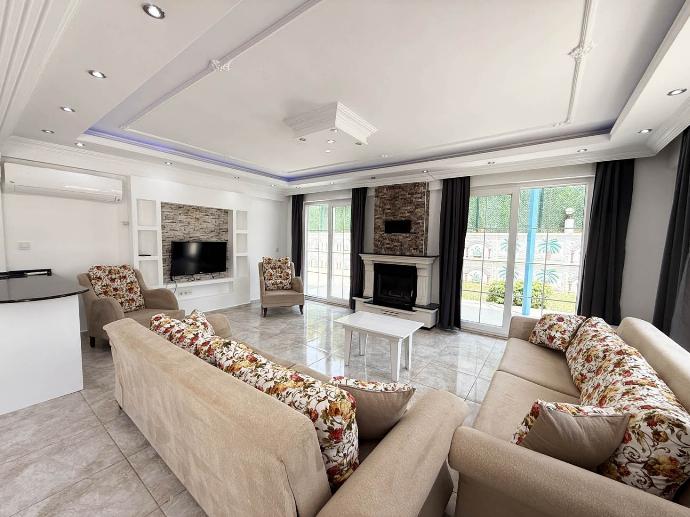  . - Villa Fergana . (Photo Gallery) }}