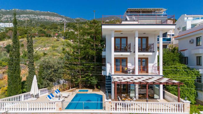  . - Villa Kuluhana . (Photo Gallery) }}