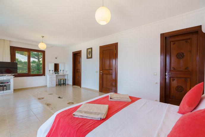  . - Villa Kuluhana . (Photo Gallery) }}