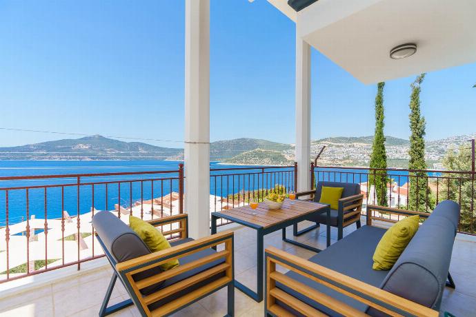  . - Villa Kuluhana . (Photo Gallery) }}