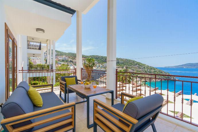  . - Villa Kuluhana . (Photo Gallery) }}