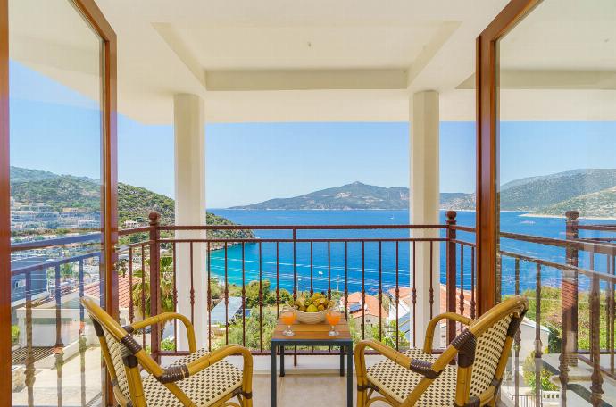  . - Villa Kuluhana . (Photo Gallery) }}