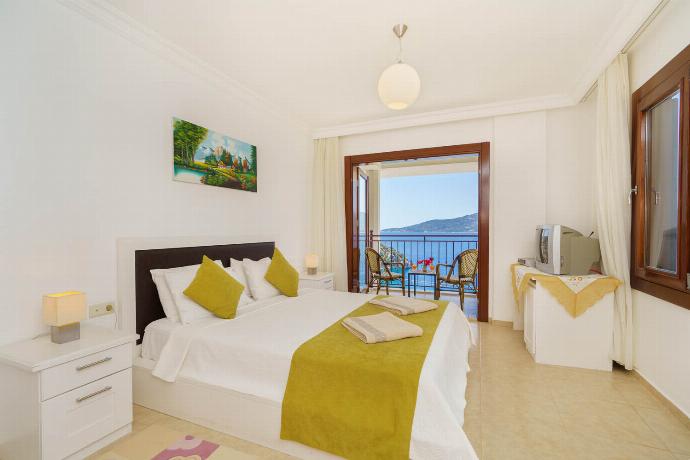  . - Villa Kuluhana . (Photo Gallery) }}