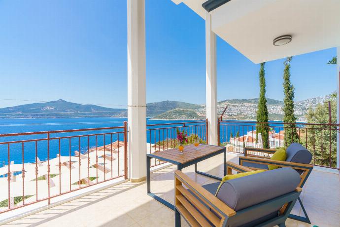  . - Villa Kuluhana . (Photo Gallery) }}