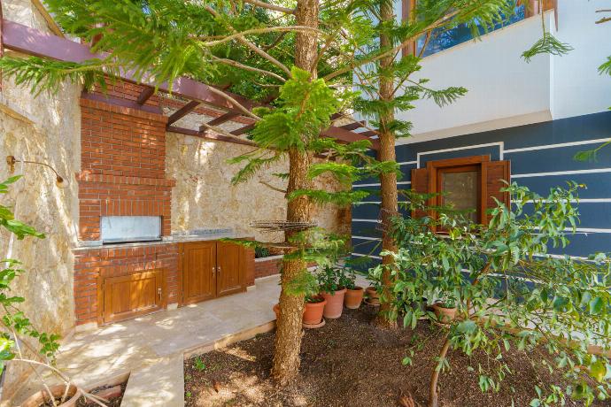  . - Villa Kuluhana . (Photo Gallery) }}