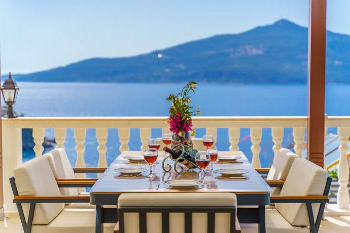  . - Villa Kuluhana . (Photo Gallery) }}