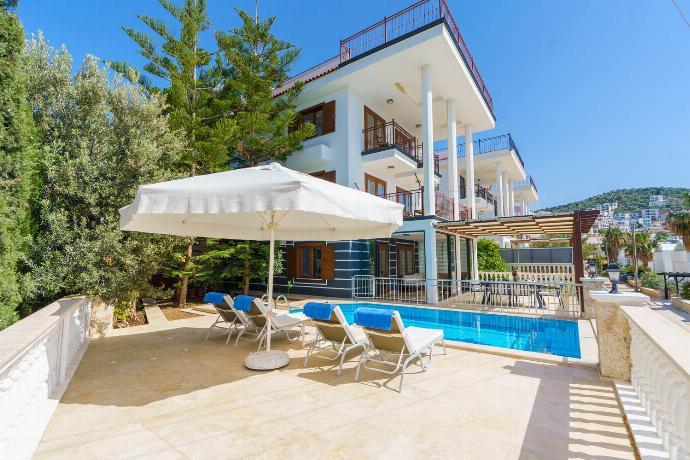  . - Villa Kuluhana . (Photo Gallery) }}