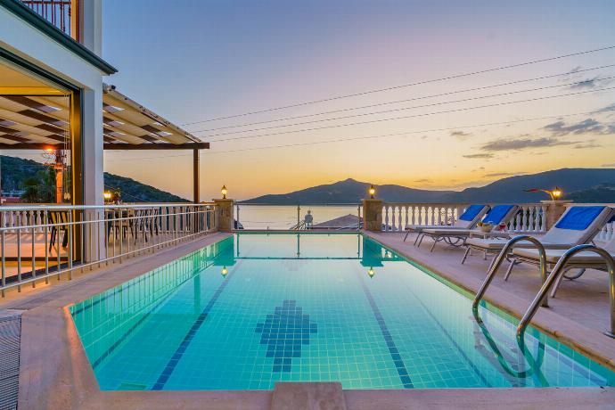  . - Villa Kuluhana . (Photo Gallery) }}