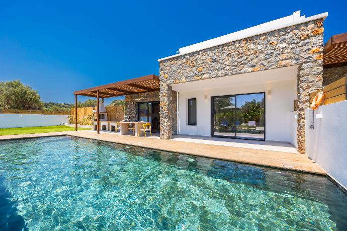 Beautiful villa with private pool and terrace . - Villa Serenita . (Photo Gallery) }}