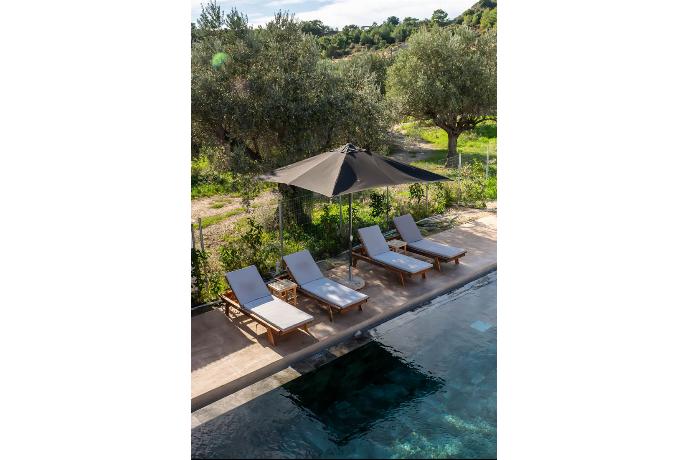  . - Villa Amethysta . (Photo Gallery) }}