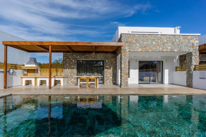  . - Villa Amethysta . (Photo Gallery) }}