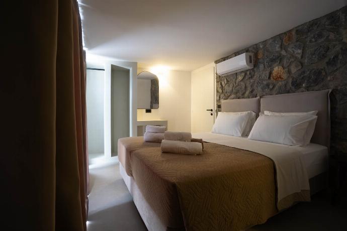 , . - Villa Amethysta . (Photo Gallery) }}