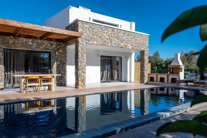  . - Villa Celestia . (Photo Gallery) }}